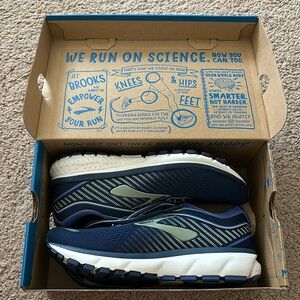 Brooks women’s Ghost 12 8.5W